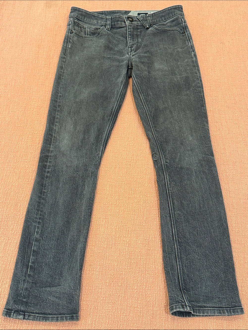 Volcom W32L30 Men's grey fade Wash Slim straight Vorta Jeans